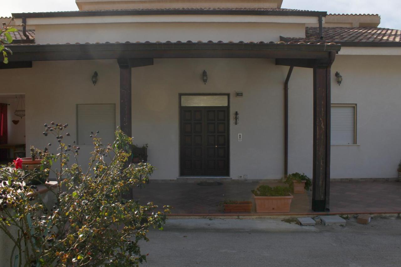La Casa Di Bia Acomodação com café da manhã Corleone Exterior foto