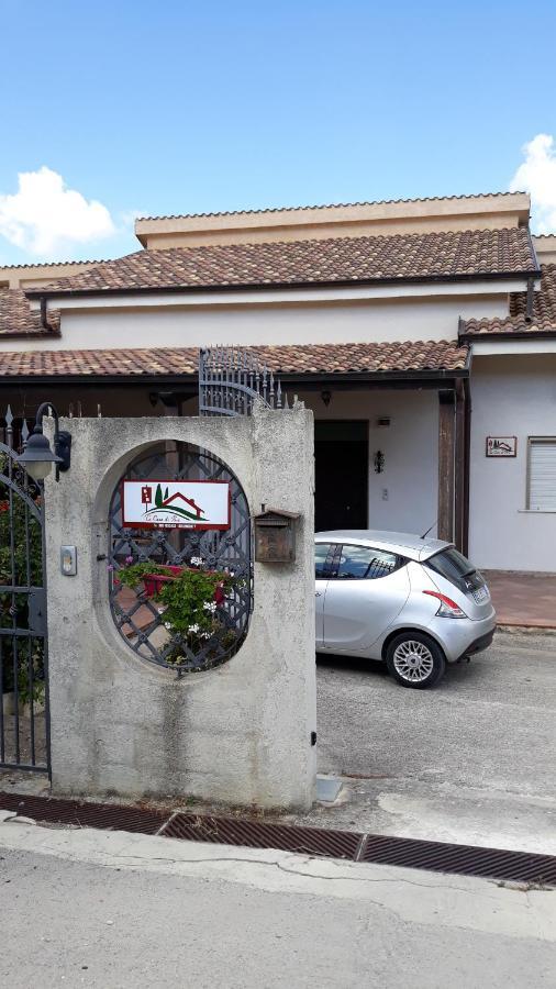 La Casa Di Bia Acomodação com café da manhã Corleone Exterior foto