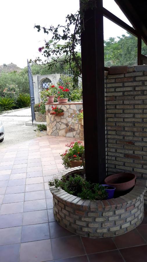 La Casa Di Bia Acomodação com café da manhã Corleone Exterior foto
